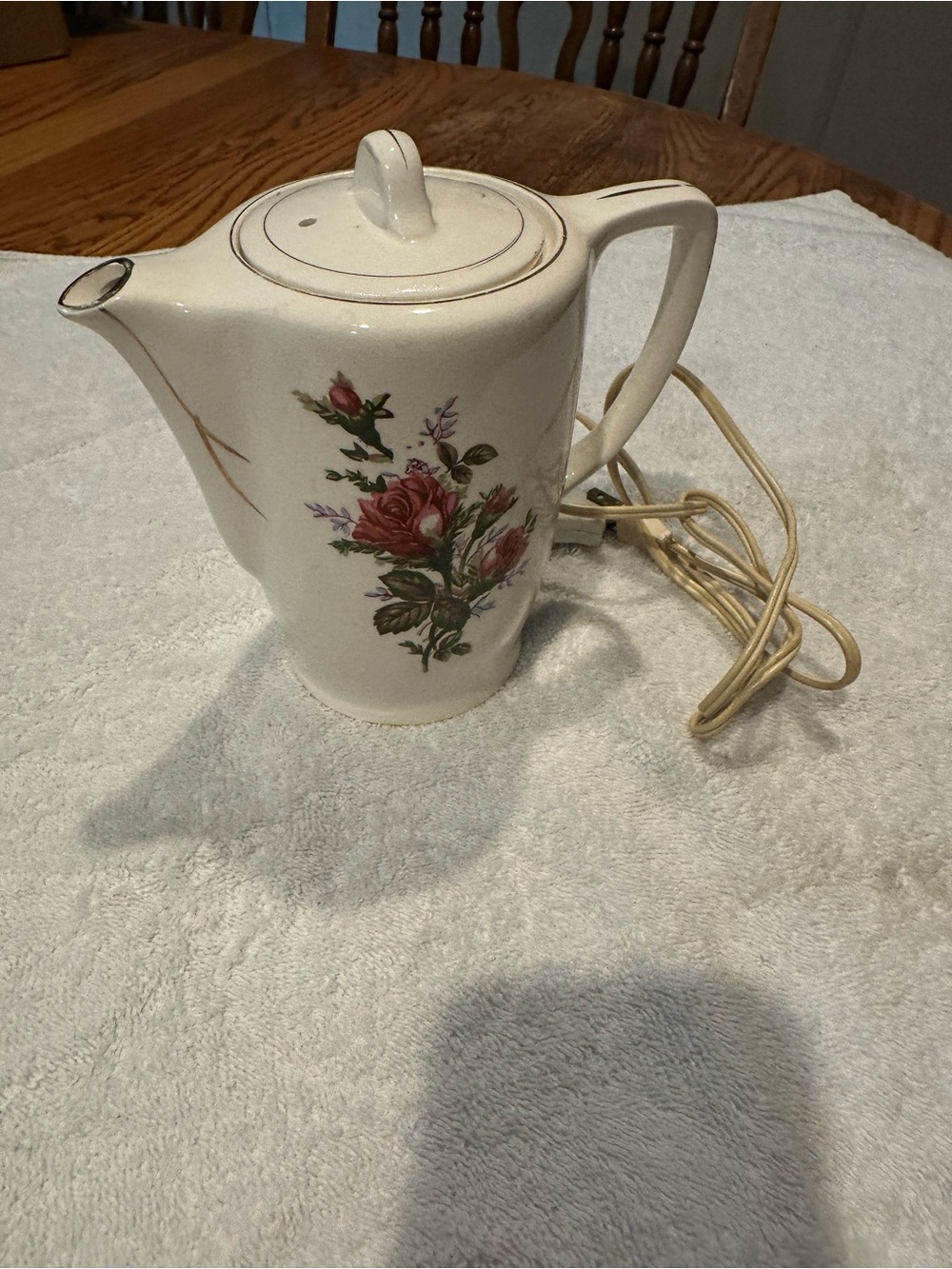 Vintage Floral Ceramic Electric Teapot - Cream with Rose Pattern